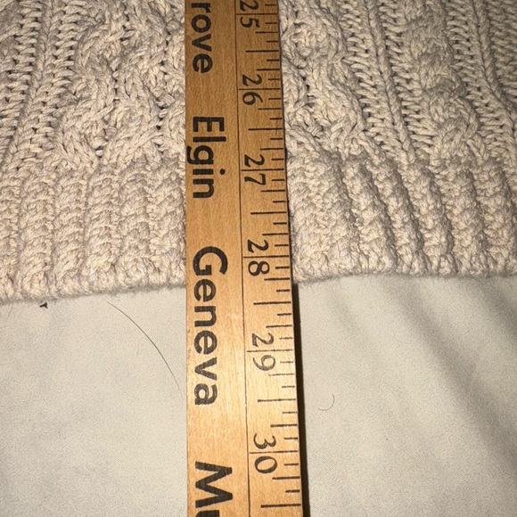 L.L. Bean Signature 100% Cotton Fisherman Cable-Knit Chunky Sweater Medium - Picture 7 of 10